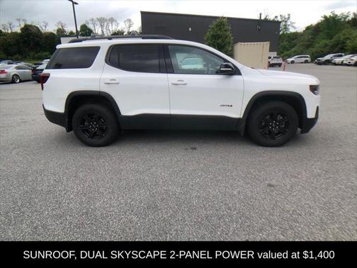 2022 GMC Acadia AWD AT4