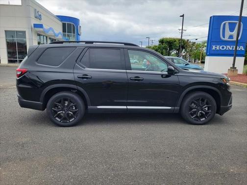 2025 Honda Pilot Touring 8-Passenger