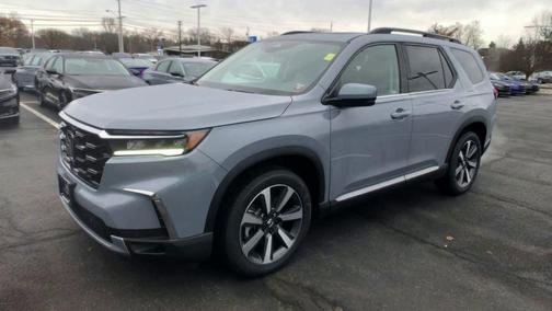 2025 Honda Pilot Touring 8-Passenger