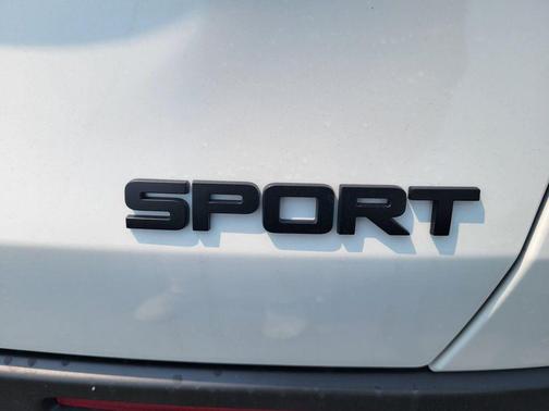 Platinum White Pearl 2027 Honda HR-V Sport AWD