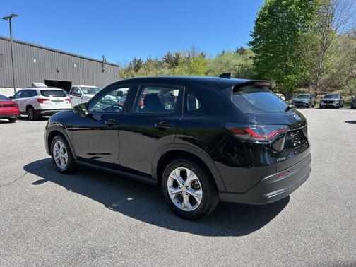 Crystal Black Pearl 2023 Honda HR-V LX
