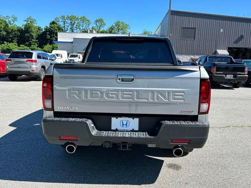Sonic Gray Pearl 2024 Honda Ridgeline Sport