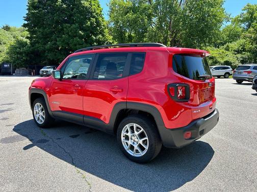 Colorado Red Clearcoat 2022 Jeep Renegade Latitude