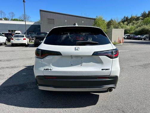 Platinum White Pearl 2026 Honda HR-V AWD Sport