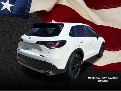 Platinum White Pearl 2026 Honda HR-V AWD Sport