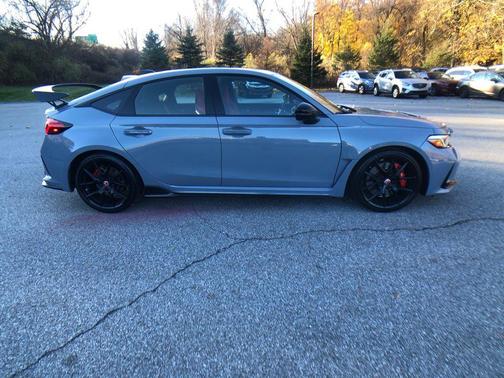 2024 Honda Civic Type R Base