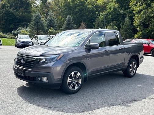 Modern Steel Metallic 2019 Honda Ridgeline RTL
