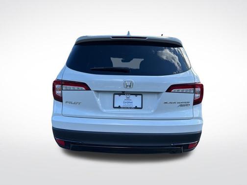 Platinum White Pearl 2021 Honda Pilot AWD Black Edition