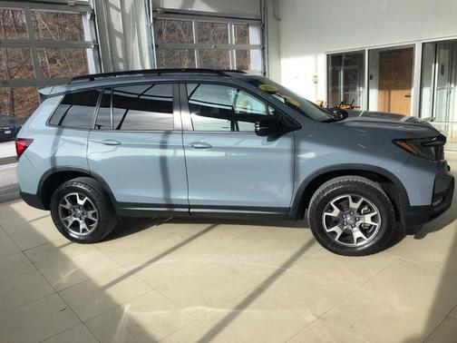 2022 Honda Passport AWD TrailSport