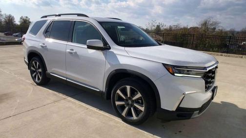 2025 Honda Pilot Touring 8-Passenger