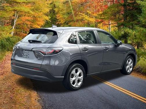 Modern Steel Metallic 2024 Honda HR-V LX