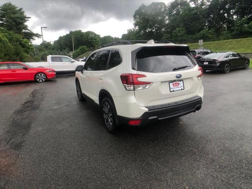 2022 Subaru Forester Premium