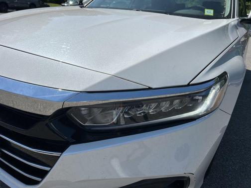 Platinum White Pearl 2021 Honda Accord LX 1.5T