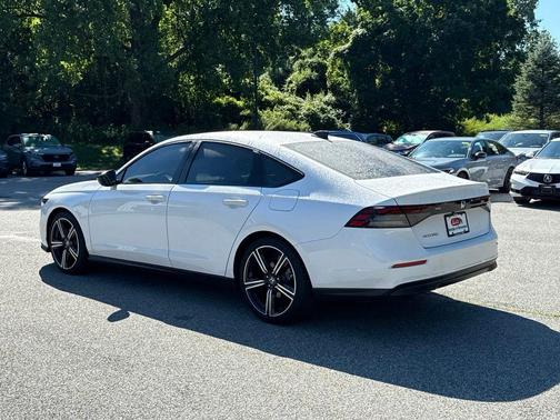 Platinum White Pearl 2026 Honda Accord SE