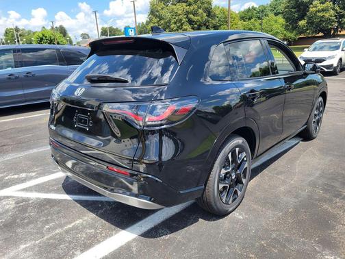 Deep Ocean Pearl 2027 Honda HR-V EX-L