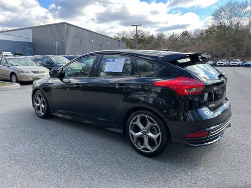 2018 Ford Focus ST 