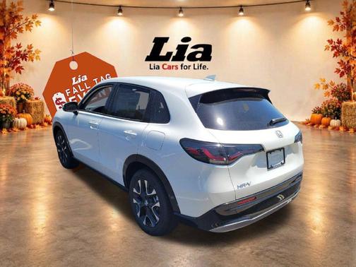 Platinum White Pearl 2027 Honda HR-V EX-L