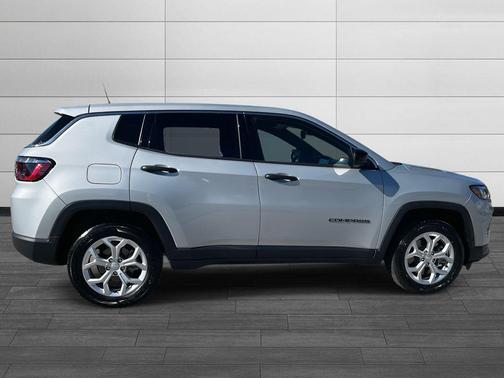 2024 Jeep Compass Sport