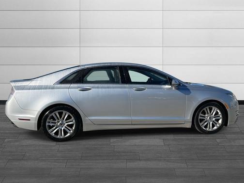 2016 Lincoln MKZ Base