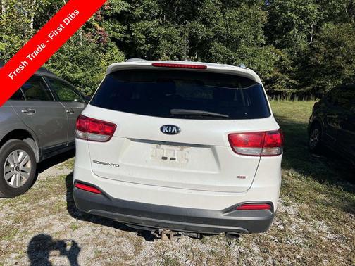 2017 Kia Sorento LX