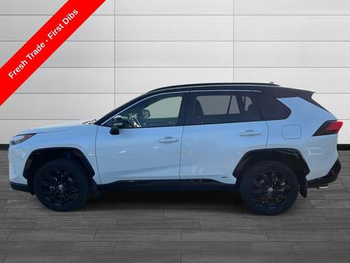 2023 Toyota RAV4 Hybrid SE