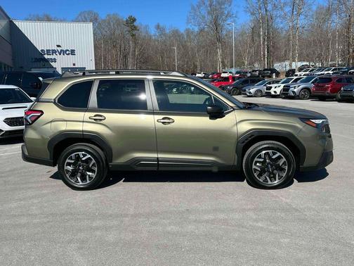 2025 Subaru Forester Premium