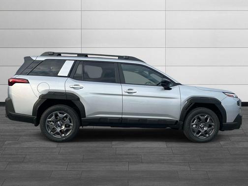 Ice Silver Metallic 2026 Subaru Outback Premium