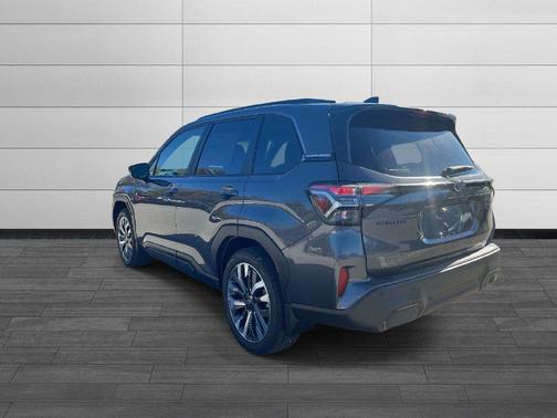 Magnetite Gray Metallic 2026 Subaru Forester Touring