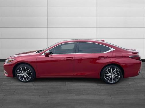 2025 Lexus ES 300h Base