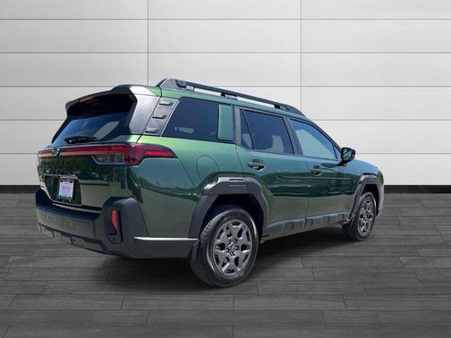 Deep Emerald Green Pearl 2026 Subaru Outback Premium