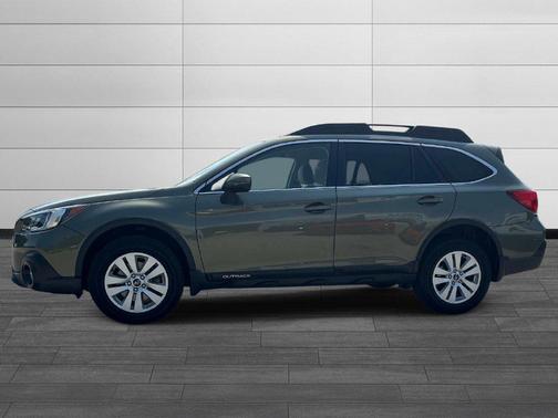 Wilderness Green Metallic 2018 Subaru Outback 2.5i Premium