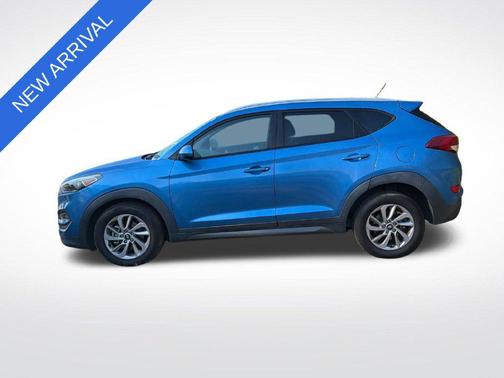 Caribbean Blue 2016 Hyundai TUCSON SE