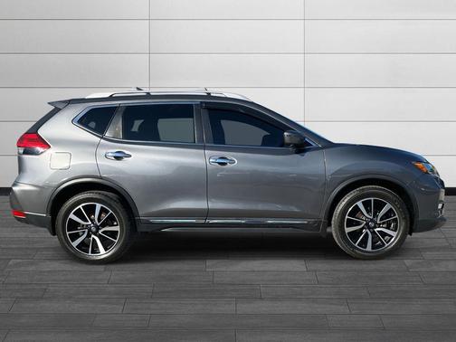 2017 Nissan Rogue SL