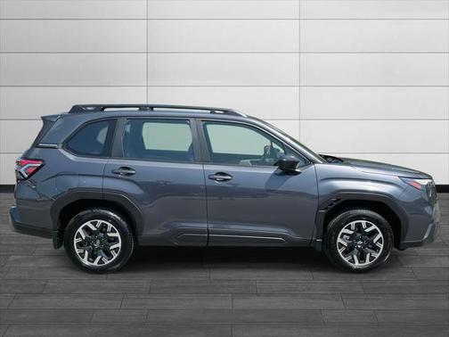 2025 Subaru Forester Base