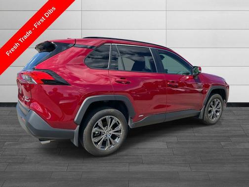 2022 Toyota RAV4 Hybrid XLE Premium