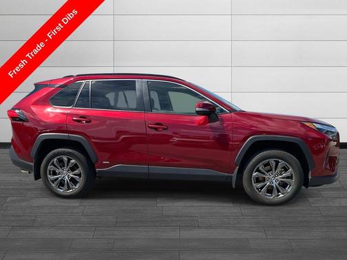 2022 Toyota RAV4 Hybrid XLE Premium