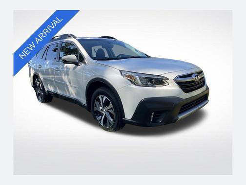 Crystal White Pearl 2022 Subaru Outback Limited