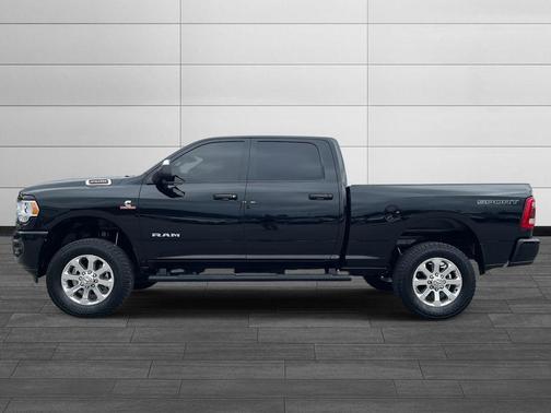 2022 RAM 2500 Big Horn Crew Cab 4x4 6'4' Box