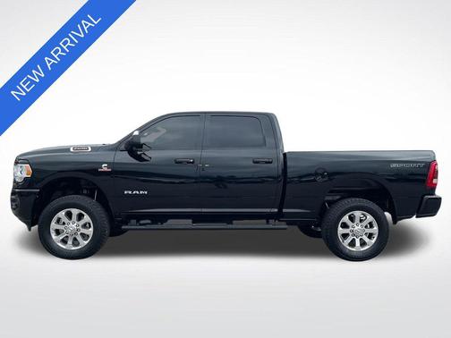 2022 RAM 2500 Big Horn Crew Cab 4x4 6'4' Box