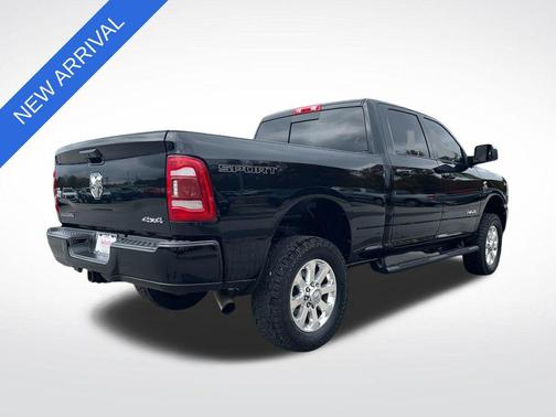 2022 RAM 2500 Big Horn Crew Cab 4x4 6'4' Box