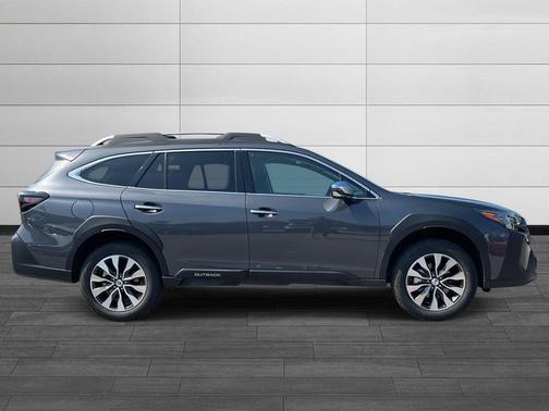 2025 Subaru Outback Touring