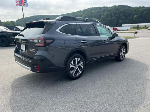 2021 Subaru Outback Touring