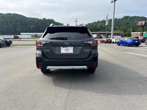 2021 Subaru Outback Touring
