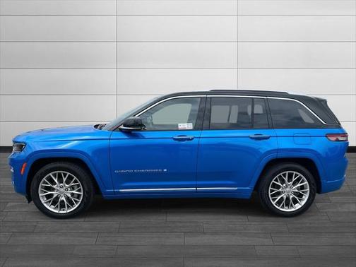 2023 Jeep Grand Cherokee Summit