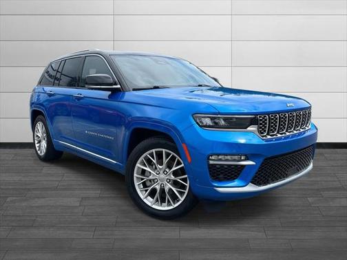2023 Jeep Grand Cherokee Summit