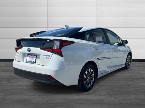 Wind Chill Pearl 2022 Toyota Prius XLE