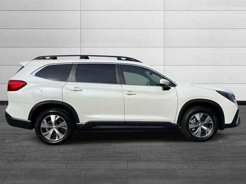 Crystal White Pearl 2025 Subaru Ascent Premium