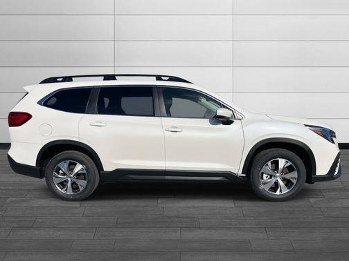 Crystal White Pearl 2025 Subaru Ascent Premium