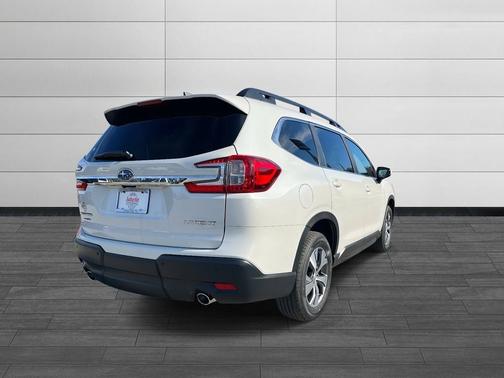 Crystal White Pearl 2025 Subaru Ascent Premium