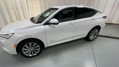 White Frost Tri-Coat 2025 Buick Envista Avenir
